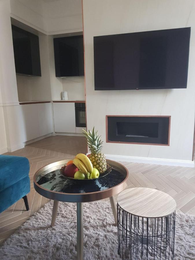Max Central Apartment Belgrad Exteriör bild